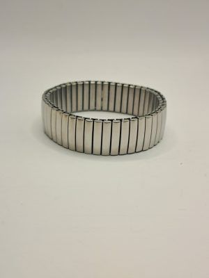 Βραχιόλι Χειροπέδα Ελαστική Πλατύ Από Ανοξείδωτο Άτσαλι Σε Ασημί